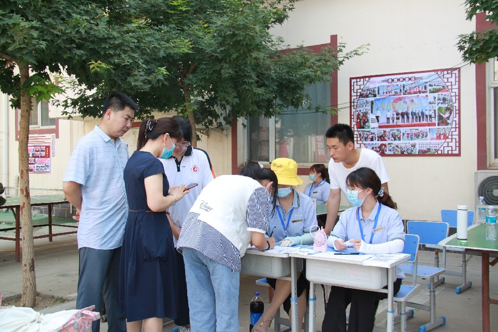 擇校高峰期：衡水兆華科技學(xué)校職業(yè)高中火熱報名中